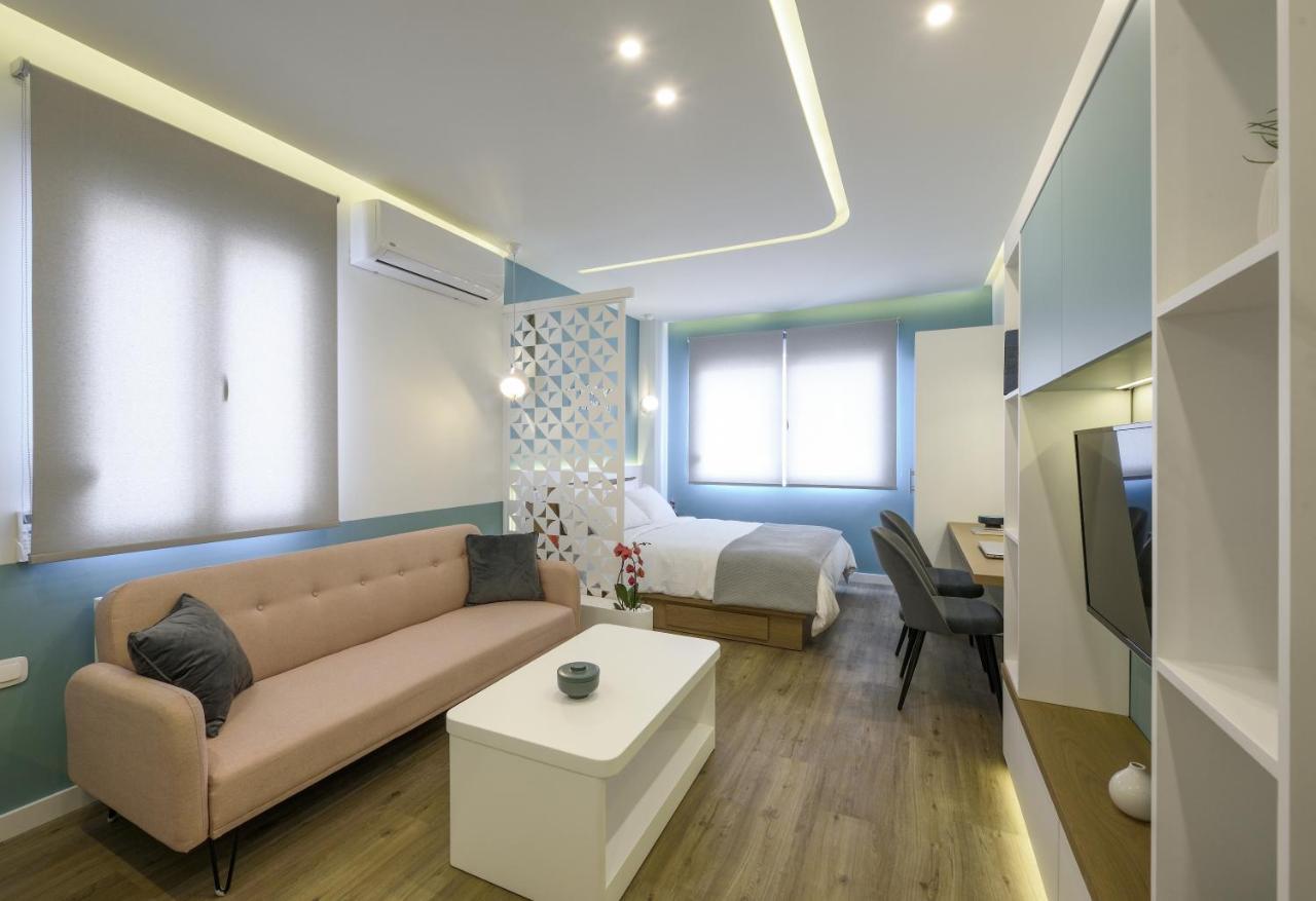 Τhe Half Root Suite In The Heart Of City Center Thessaloniki Exterior photo